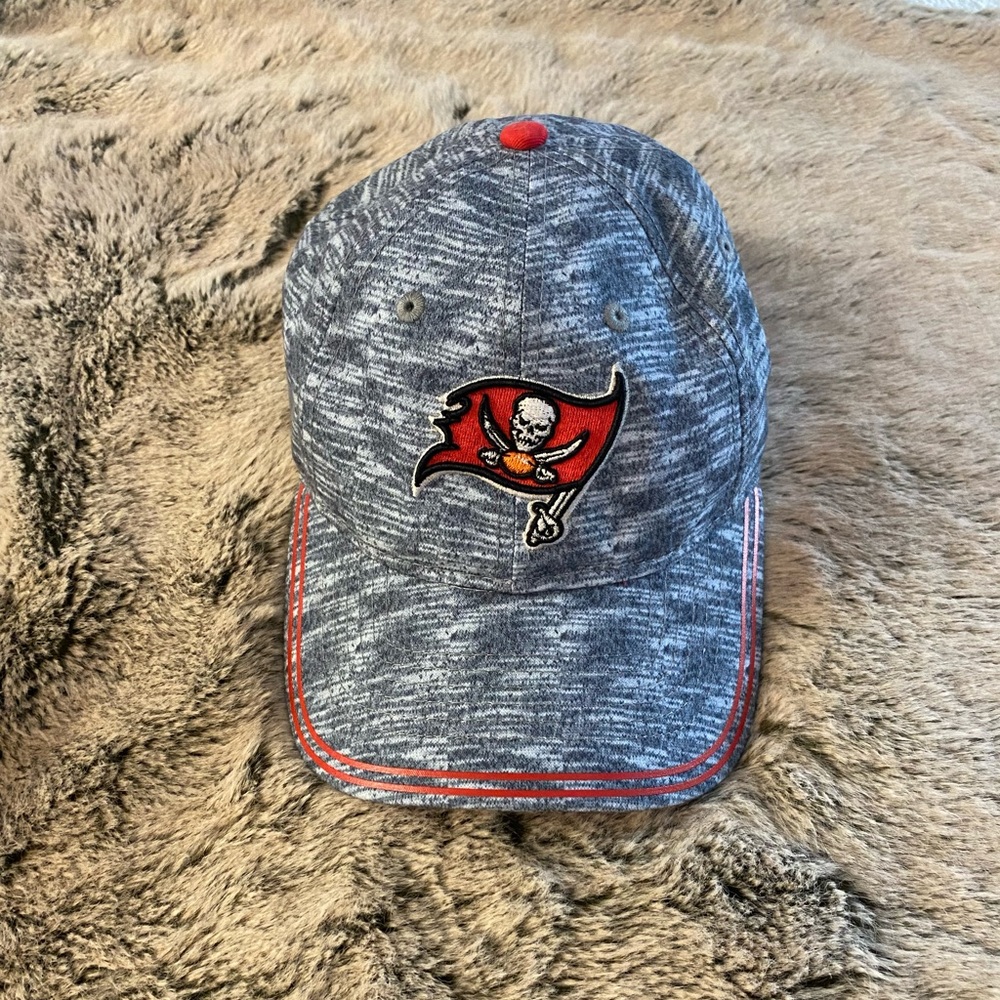 Womens Tampa Bay Buccaneers hat
